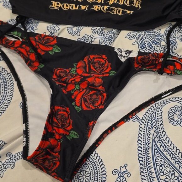❤️10/$40 New shein romwe skull goth bikini - Picture 4 of 5